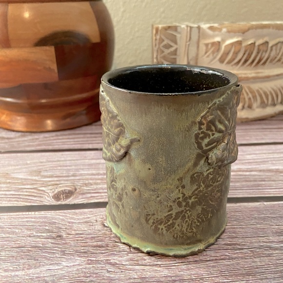 Artisan made Army/ Olive Green Mug w/ primitive texture & leaf application. - Picture 2 of 10